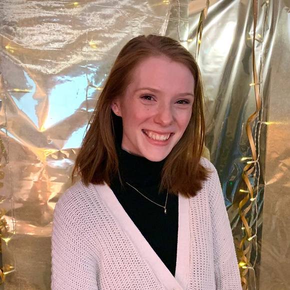 Meet your Posher, Bethany - Picture 2 of 3